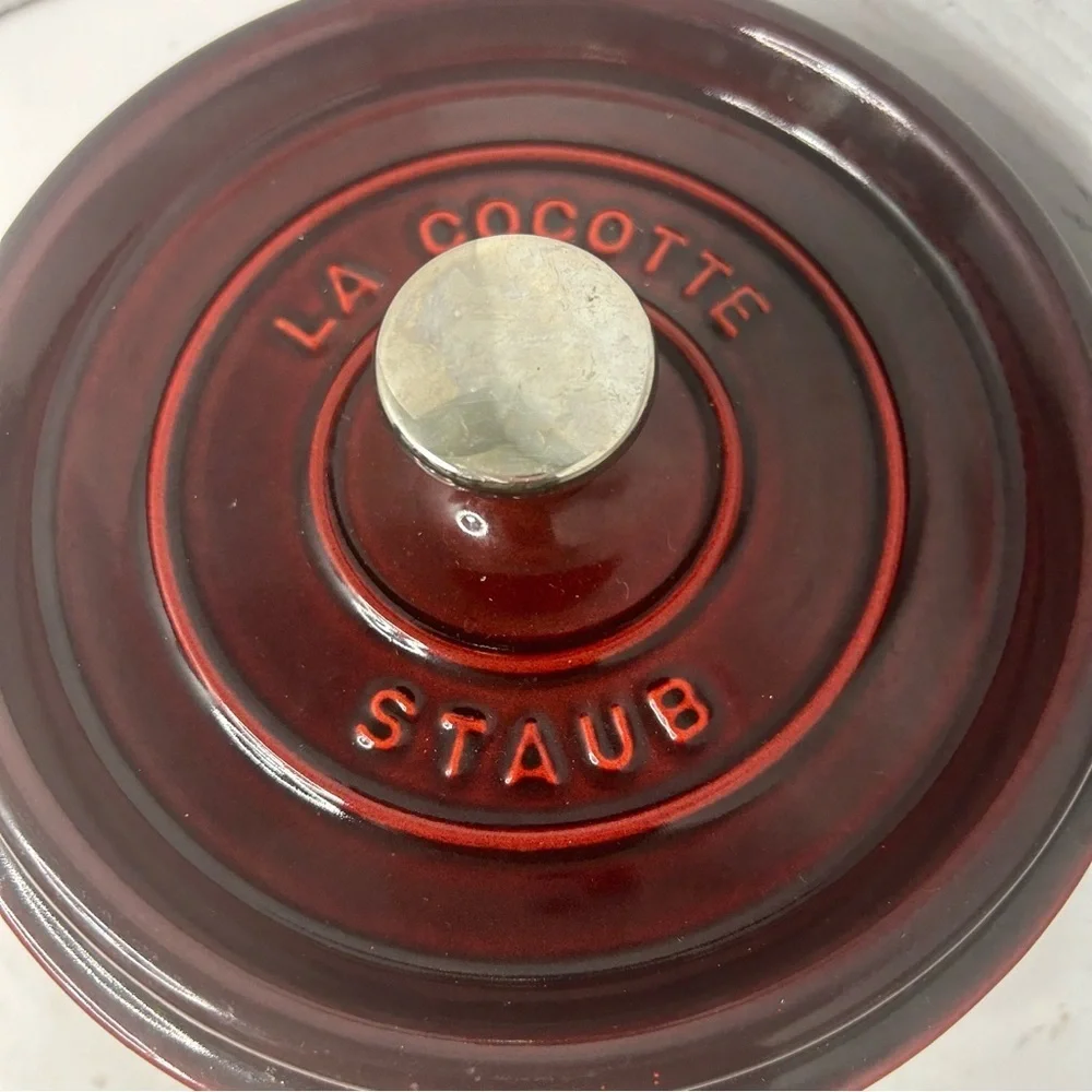 La Cocotte Staud Cast Iron Bean Bot Made in France Lid Heavy Red READ